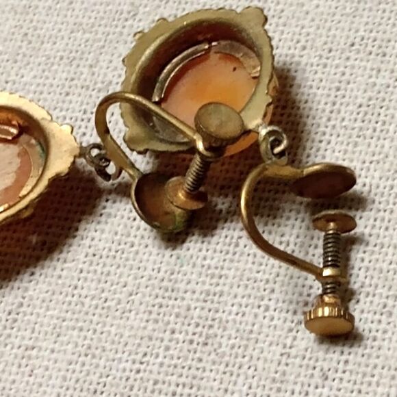 Antique Victorian Lady Profile Cameo 14K  GoldPlated Earrings Dangle - Picture 6 of 6